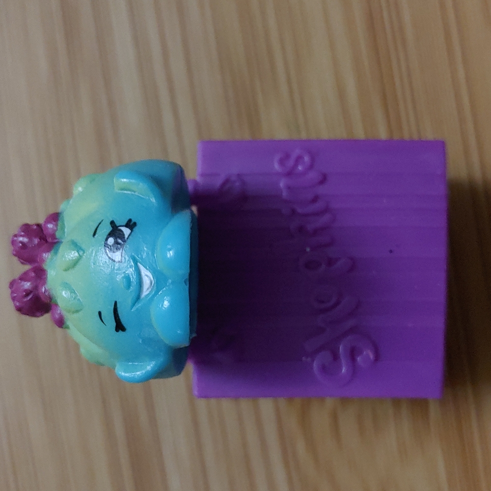 Shopkins S5 Toy Figure - Rare Cute Fruit Jello